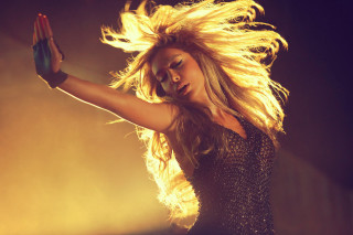 Woman dancing stage hands air - stage free wallpaper