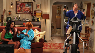 Woman bike talking livingroom ada - free halloween wallpaper for desktop