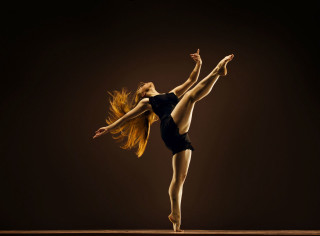 Woman black leotard dance pose - dynamic pose free wallpaper