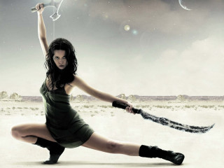 Woman green dress holding string - a string free wallpaper for desktop