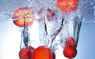 Apples falling water splash white - water free wallpaper