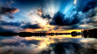 Lake clouds water sunset background - crepuscular ray free wallpaper