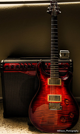 Red guitar amp counter wall - free textures wallpaper
