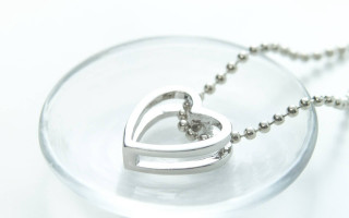 Heart pendant ballchain glassplate beadnecklace - shaped free wallpaper