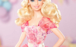 Barbie blonde pink dress tiara - lifelike free wallpaper
