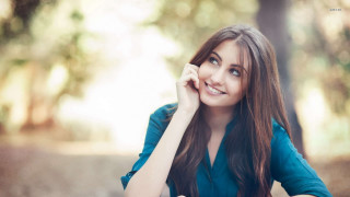 Woman bench park hand chin - a bench in a park free wallpaper