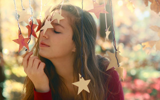 Girl closed eyes stars hanging - elinor proby adams free wallpaper for desktop