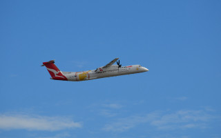 Large passenger jet blue sky 7 - a large passenger free wallpaper