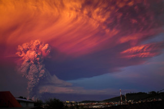 Volcano smoke steam night city - free sky wallpaper for desktop