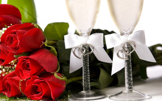 Champagne flutes roses background roses - romantic free wallpaper
