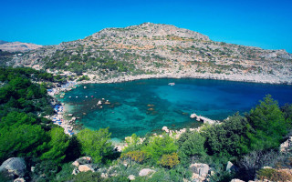 Lake forest mountain panorama tiltshift - a hill side free wallpaper for desktop