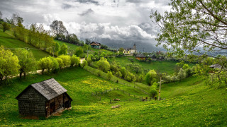 Small cabin green field cloudy - a small cabin free wallpaper