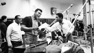 Men radio station talking laughing - a. b. jackson free wallpaper