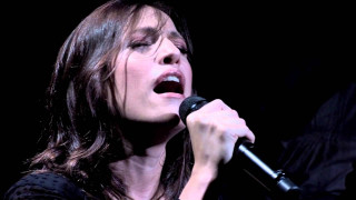 Woman singing microphone stage black - expressionism free wallpaper