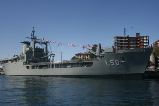 Large gray ship water dock - heidelberg school free wallpaper