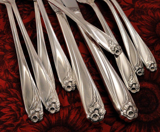 Silverware flower design fork knife - feature free wallpaper