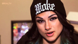 Woman green hair black hat 2 - green hair free wallpaper