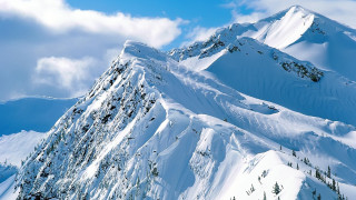 Snowy mountain sky clouds background 6 - the top of the mountain free wallpaper