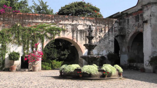 Fountain courtyard potted plants flowers - quito school free wallpaper