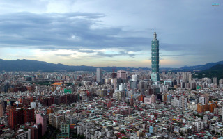 City skyline tall buildings mountains - dong yuan free wallpaper
