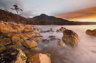 Rocky beach mountain sunset longexposure - a rocky beach free wallpaper for desktop