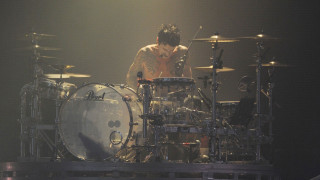 Man tattoos drumming concert microphone - a concert free wallpaper
