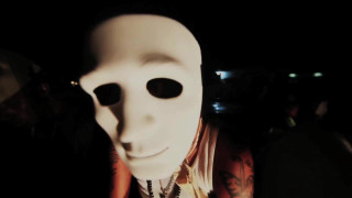 Person mask necklace image - their neck free wallpaper for desktop