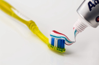 Toothbrush toothpaste tube image oral - a toothbrush free wallpaper for desktop
