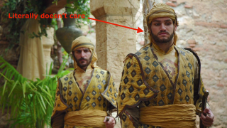 Man yellow outfit red arrow - the man free wallpaper