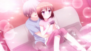 Couple couch cellphone pink bubbles - video game free wallpaper for desktop