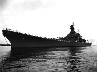 Large ship floating water dock - erlund hudson free wallpaper