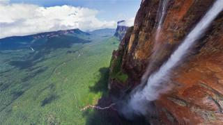 Waterfall cliff mountains Australia air - a waterfall free wallpaper for desktop