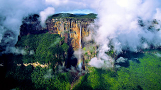 Mountain cliff clouds trees foreground - cloud and trees free wallpaper