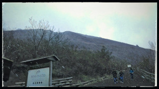 Couple walking dirt road mountain - a dirt road next free wallpaper