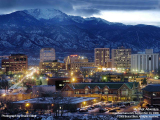 City mountains night lights snow - the ground and mountains free wallpaper