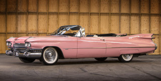Pink car garage wooden wall - pearlescent free wallpaper