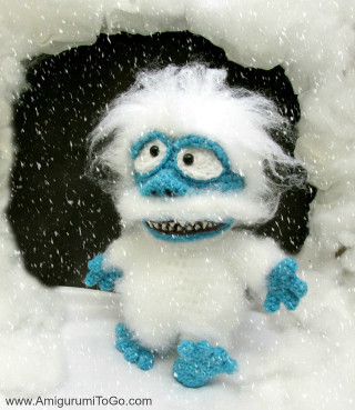 Stuffed blue nose white fur - free winter wallpaper for tablet