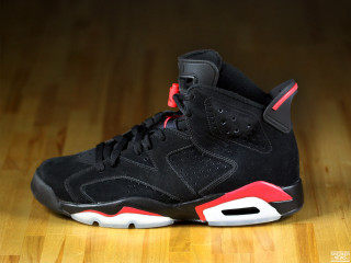 Black red sneakers wooden floor 2 - sneaker free wallpaper