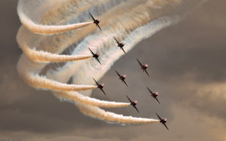 Planes flying formation smoke trailing - formation in the sky free wallpaper