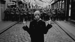 Man crowd signs flags protest - sign free wallpaper