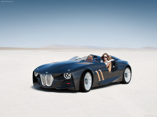 Woman futuristic car desert sky - panfuturism free wallpaper