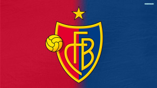 Soccer ball red blue background - bogi fabian free wallpaper