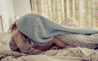 Woman bed blanket covering face - bed free wallpaper