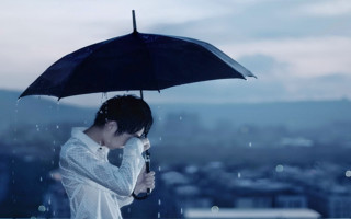 Woman umbrella rain rooftop city 2 - arthur pan free wallpaper