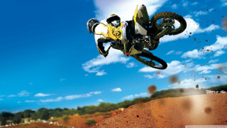 Dirt bike air hill field - dee whitcomb free wallpaper