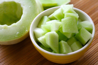 Sliced green apples bowl table - a stock photo free wallpaper