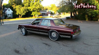 Maroon car parked house trees - esaias boursse free wallpaper