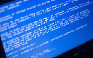 Computer blue screen white screen - a blue screen free wallpaper