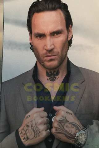 Man tattoos holding watch serious - free gaming wallpaper