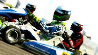 Kart racing person motorcycle helmet - a track free wallpaper
